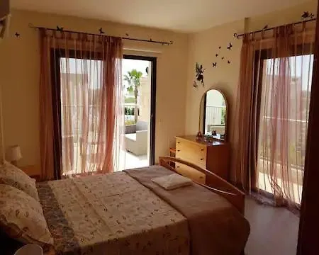 Luxury 4 Bed Paphos *