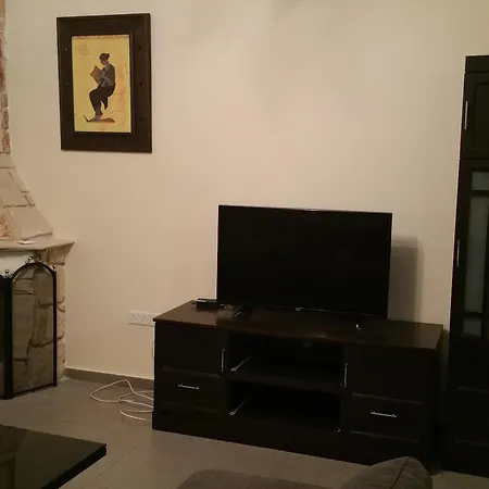 Villa Luxury 4 Bed Paphos Mesoyi